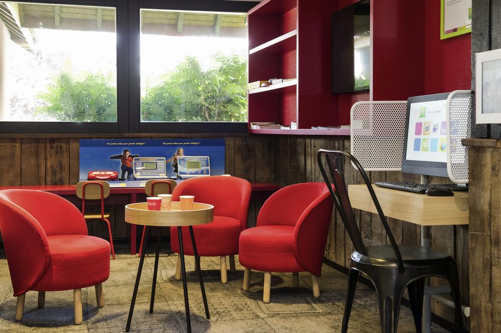 Hotel Ibis Styles Chartres Metropole Le Coudray Exterior foto