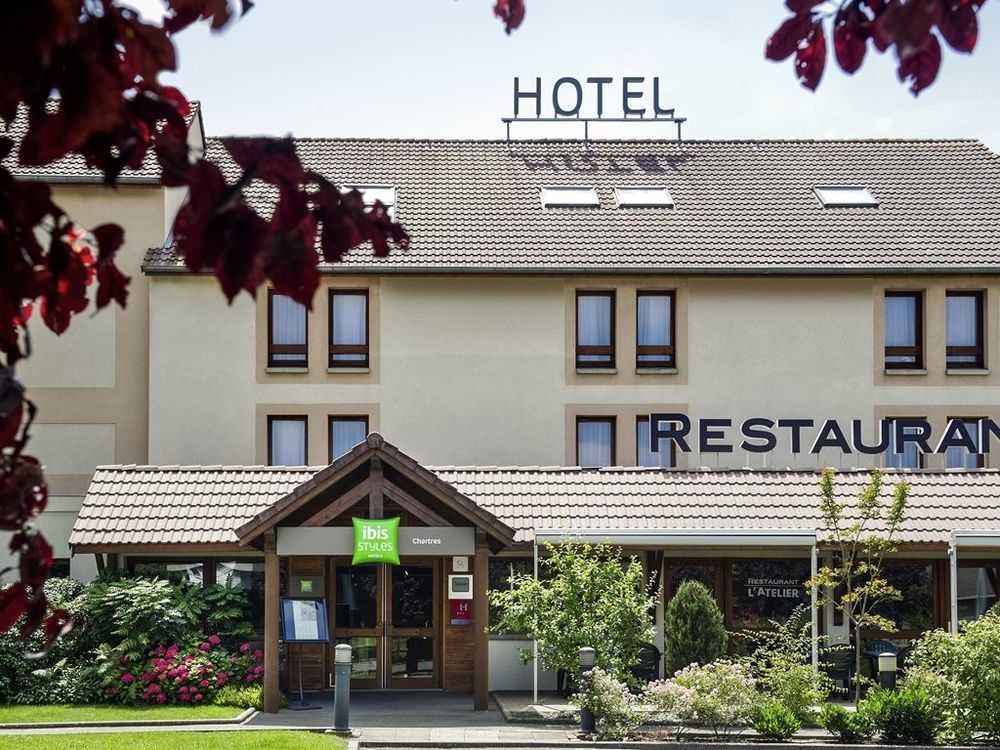 Hotel Ibis Styles Chartres Metropole Le Coudray Exterior foto