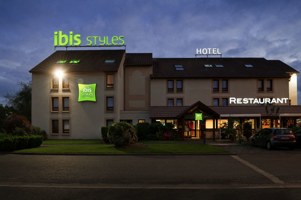 Hotel Ibis Styles Chartres Metropole Le Coudray Exterior foto