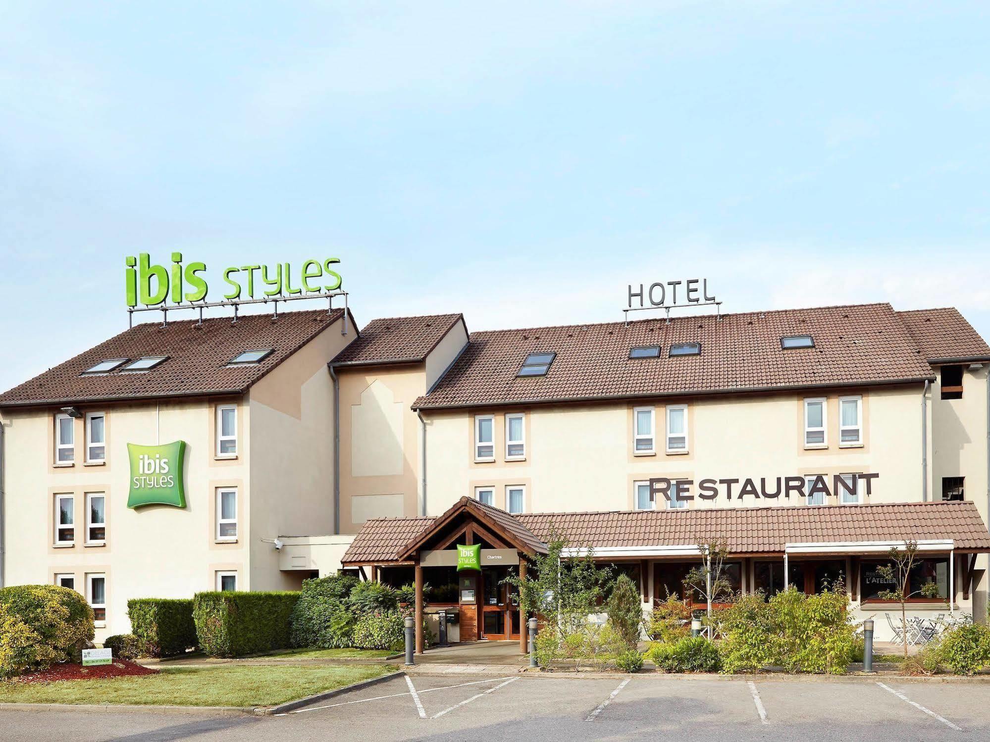 Hotel Ibis Styles Chartres Metropole Le Coudray Exterior foto
