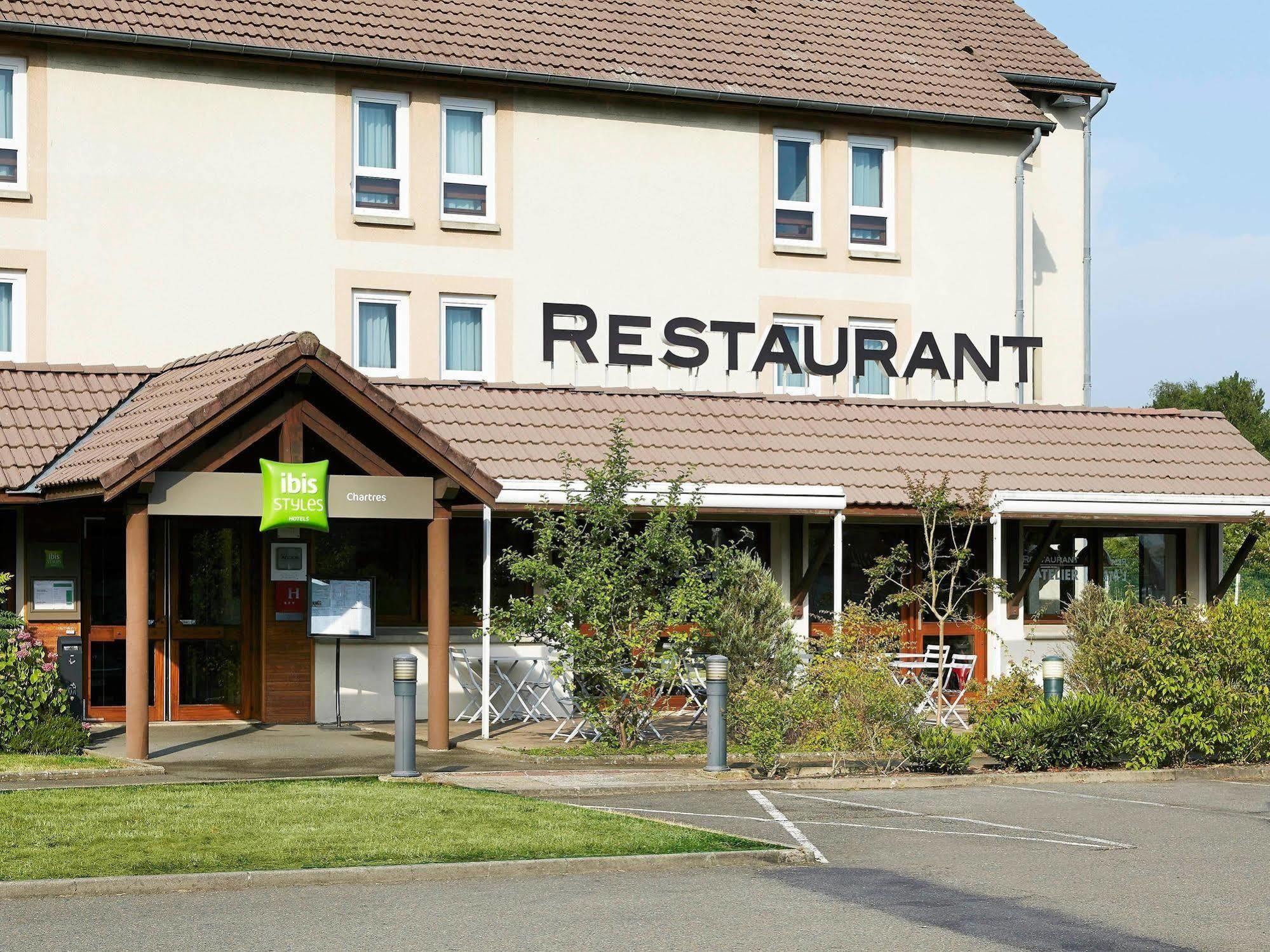 Hotel Ibis Styles Chartres Metropole Le Coudray Exterior foto