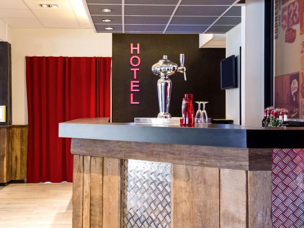 Hotel Ibis Styles Chartres Metropole Le Coudray Exterior foto